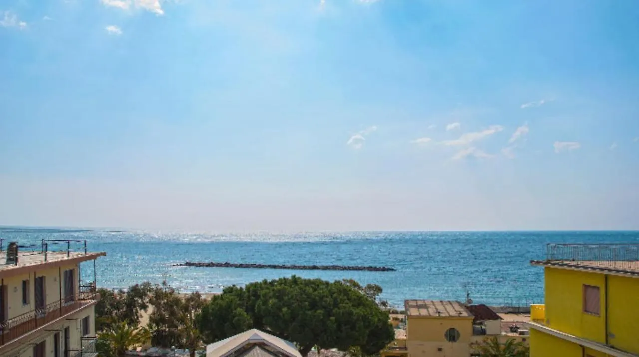 Hotel Torino Arma di Taggia 3*,